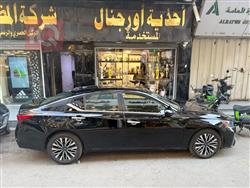 نيسان ألتيما